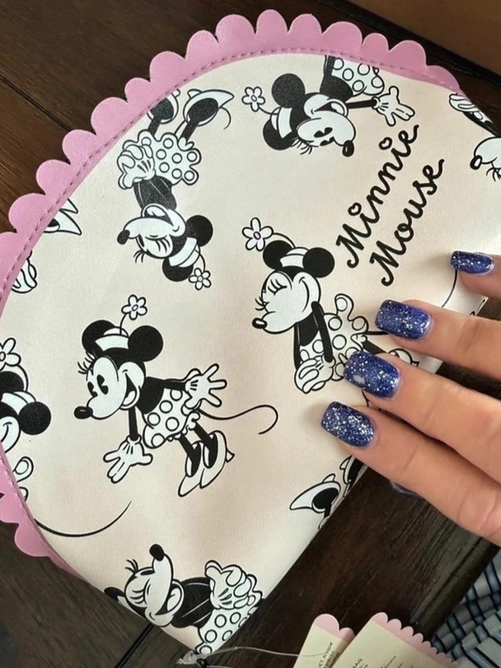 Mad Beauty Disney Minnie Bow Magic Cosmetic Bag Pink & White
